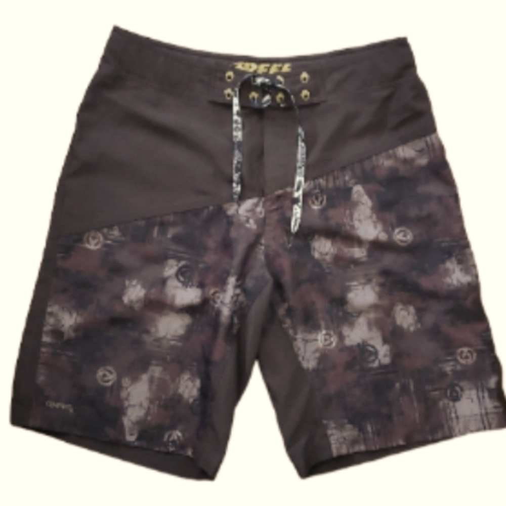 Reef Mens Cryptic Camo Board Shorts Size Large‎